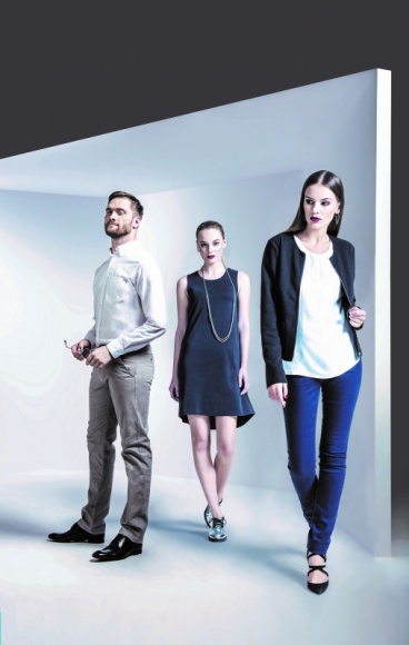 NOWA MARKA PREMIUM W LIDLU LIFESTYLE, Moda - Lidl od lat stawia na rozwój swojej oferty modowej dla kobiet i mężczyzn. Jej udział w całym asortymencie – systematycznie rośnie. Już od 29 sierpnia we wszystkich sklepach sieci po raz pierwszy pojawi się wyjątkowa kolekcja ubrań linii premium marki Esmara oraz Livergy.