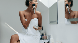 Poznaj typ swojej cery i dobierz do niej właściwy kosmetyk LIFESTYLE, Uroda - Skóra naszej twarzy, z uwagi na swoją wrażliwość, potrzebuje odpowiednio dopasowanej pielęgnacji i perfekcyjnie dobranych do jej potrzeb kosmetyków. Jednak, aby sięgnąć po właściwie produkty, musimy poznać naszą cerę, a następnie dobrze zdefiniować jej typ.