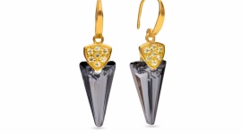 Dzień Mamy ze SPARK LIFESTYLE, Moda - Jedyna kobieta, u której każdy z nas ma zaciągnięty dług. Czuła, opiekuńcza, bezwarunkowo kochająca - Mama. Już niebawem będziemy obchodzić Jej święto, dlatego oprócz życzeń i czułych słów warto wyrazić wdzięczność podarkiem, który będzie Jej o nas zawsze przypominał.