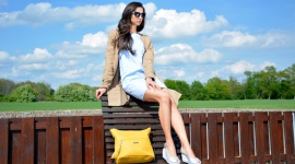 Lato w mieście LIFESTYLE, Moda - W końcu mamy lato! Z szaf wyciągamy więc letnie sukienki, tuniki i szorty. Ale jeśli nasz urlop wciąż daleko, pomyślmy o tym, jak skomponować miejskie stylizacje na ten sezon. Jakie buty wybrać, by czuć się wygodnie i stylowo w miejskiej dżungli?