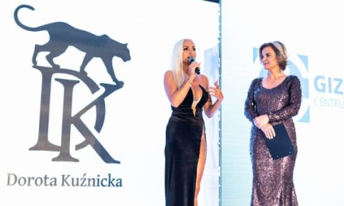 W PAŹDZIERNIKU ODBYŁ SIĘ POKAZ MODY NAJNOWSZEJ EKSKLUZYWNEJ KOLEKCJI DK BY DOROT