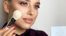 Makijaż na święta? Naturalny pomysł od Iuno Cosmetics! LIFESTYLE, Uroda - Pomysł na świąteczny makijaż od IUNO Cosmetics - producenta wegańskich kosmetyków przyjaznych środowisku!