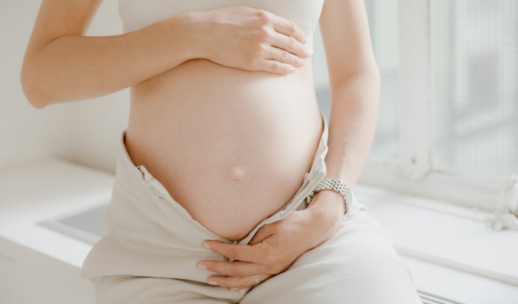 bolesne blizny, uciążliwe zrosty, rozstępy i dyskomfort okolic intymnych Komfort intymny kobiet – bolesne blizny, uciążliwe zrosty, rozstępy i dyskomfort okolic intymnych, to nie konieczność! Na czym polega regeneracja okolic intymnych po ciąży i porodzie?